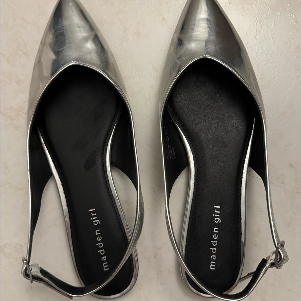 Madden Girl Silver Women's Slingback Flats 8.5 used once